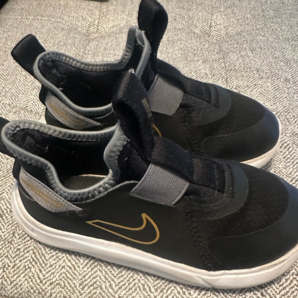 Nike Flex Runner Kids Shoes, size 10C